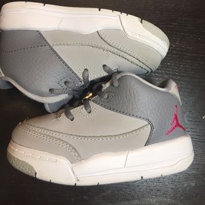 Nike flight origin 3 Toddler girl size 5